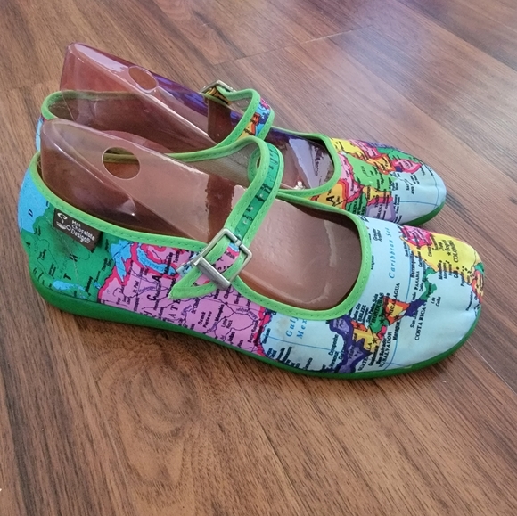 Chocolate Designs World Map Mary Jane Loafers - Size US 8.5 / EU 39 - Picture 2 of 3